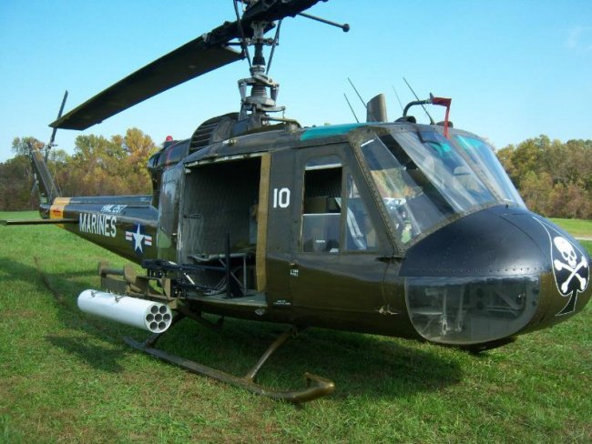 UH-1E  1.jpg
