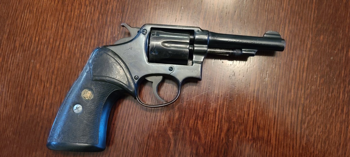 1946 Smith and Wesson (2).jpg