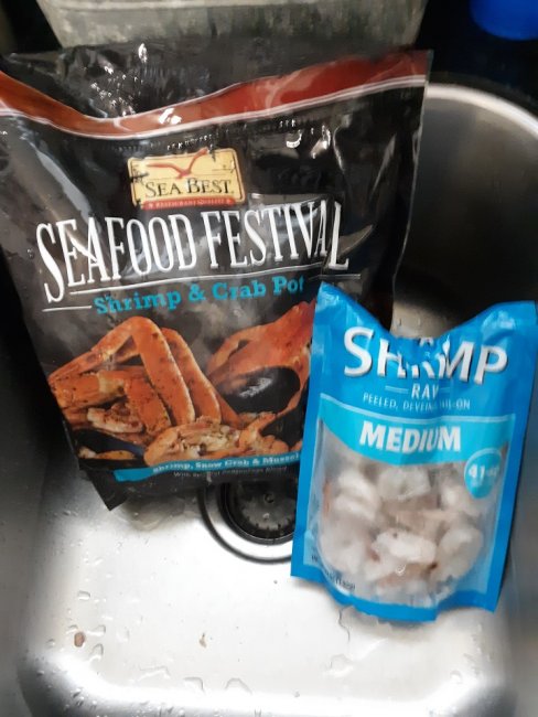 May 3 seafood boil (3).jpg