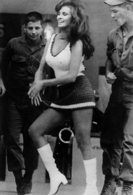 1968-Raquel-Welch-Getty-600x879.jpg